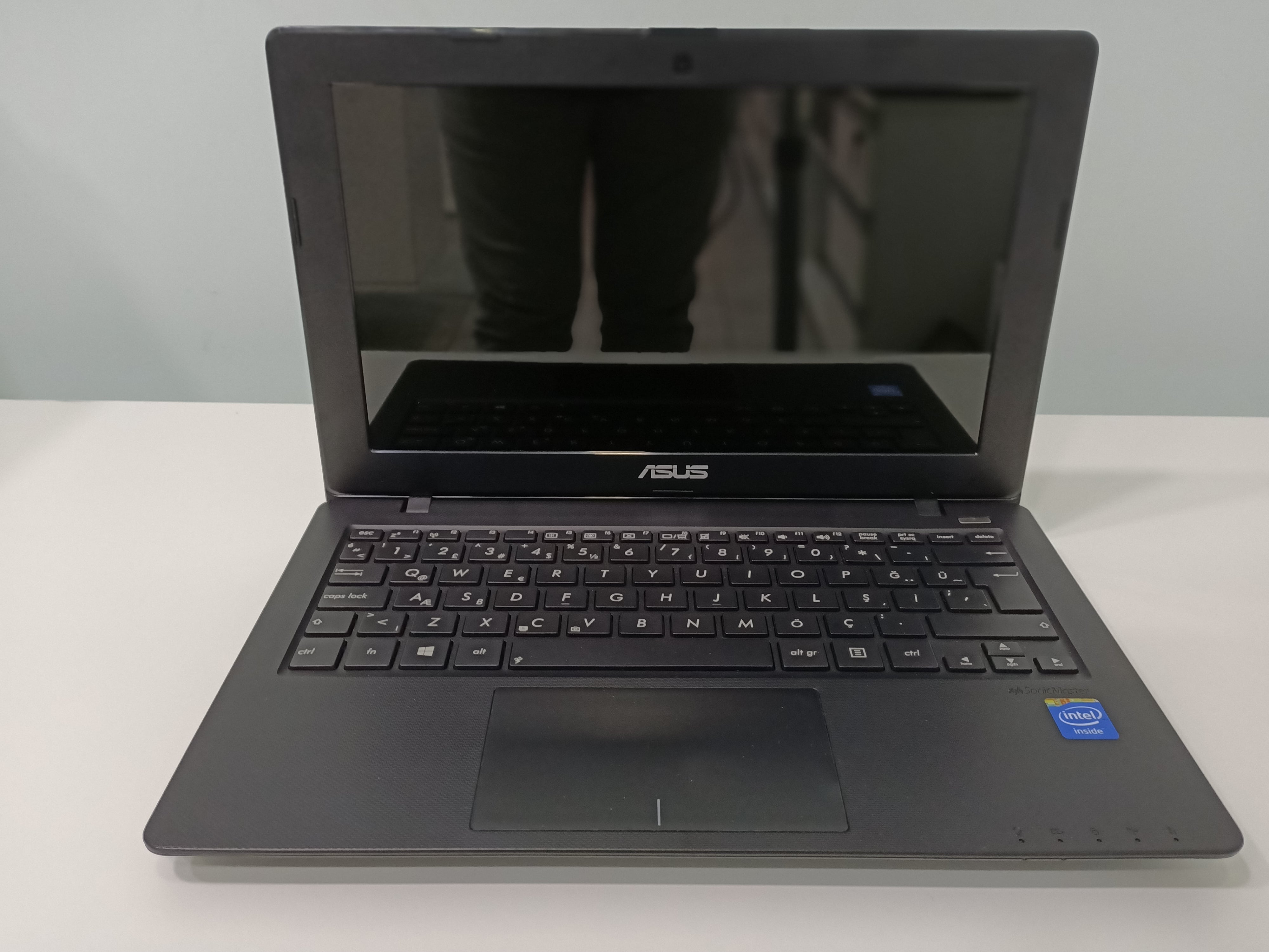 İkinci El Laptop  Asus Vivobook x200ca Intel 1007U 4GB Ram 320GB HDD